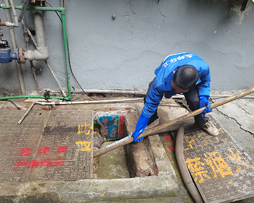 双湖清掏化粪池